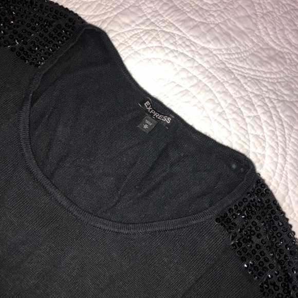 Express Sweater 💋✨ - Picture 2 of 2